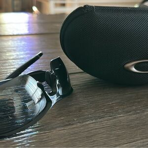 Oakley Glossy Black Sunglasses with Case